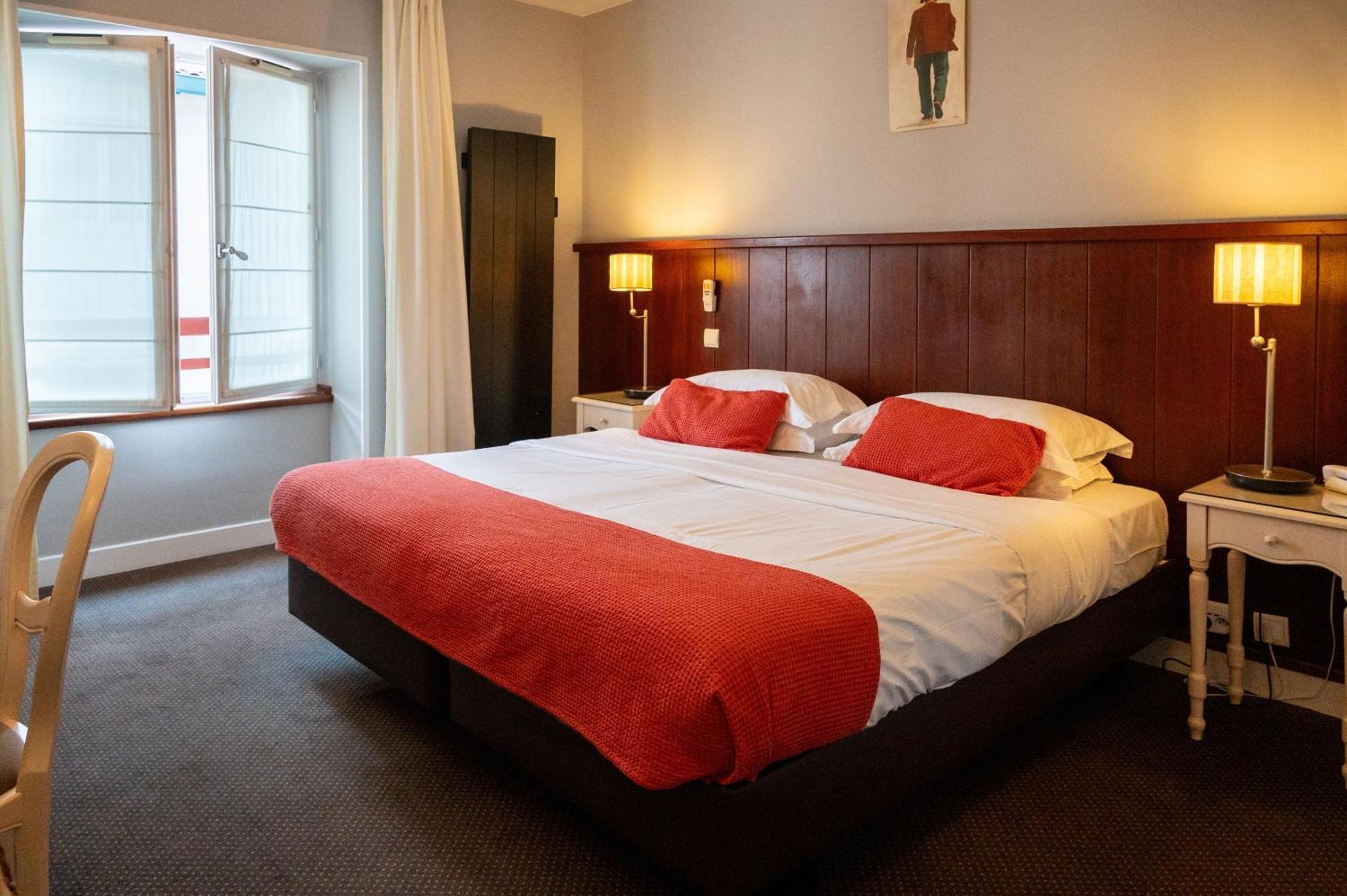 Double Room Bath
